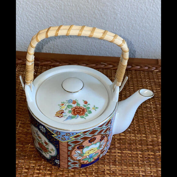 Miyako Imari Ware Teapot Gold Trim Handcrafted Porcelain Japan Bamboo Handle - Picture 5 of 12